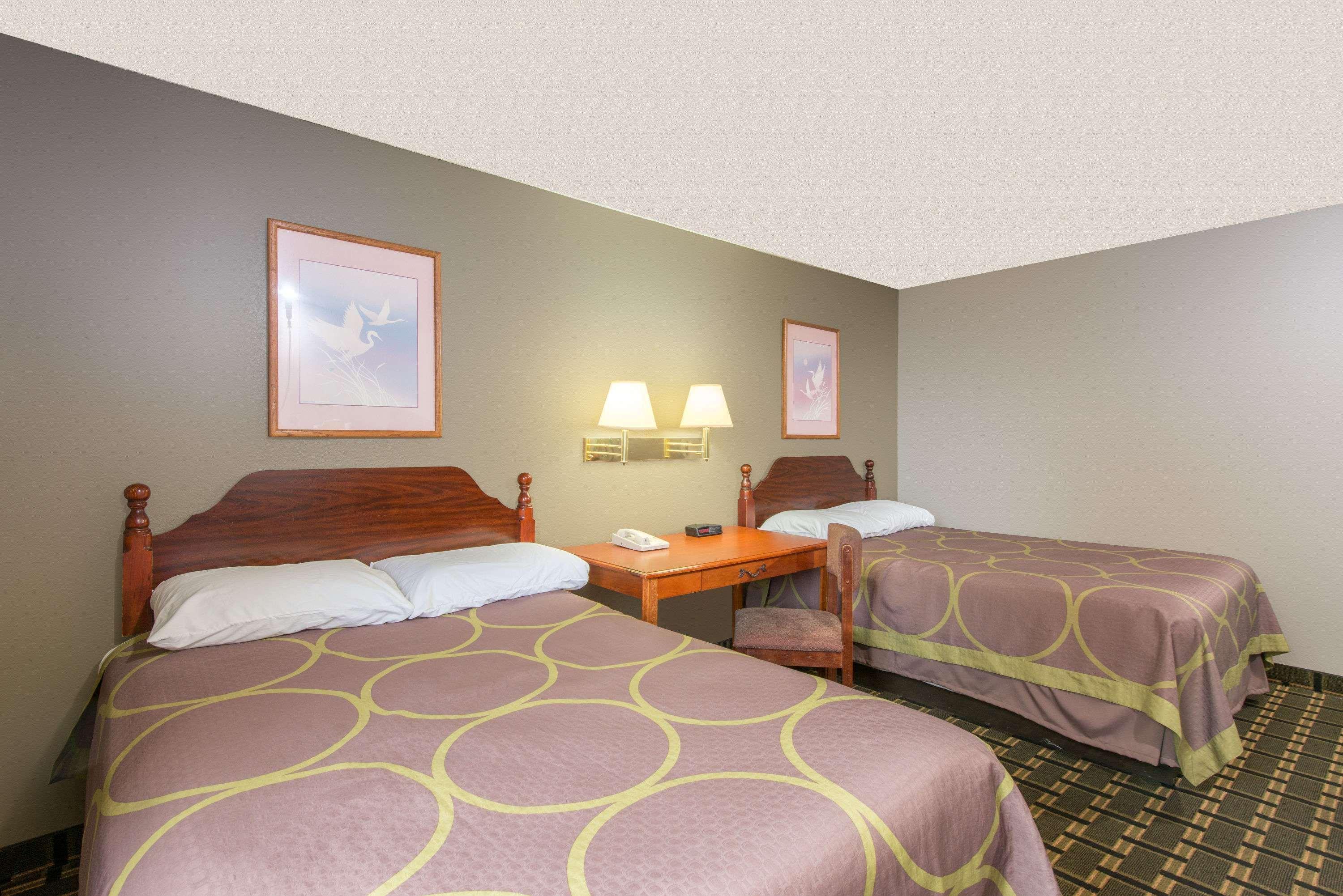 Super 8 By Wyndham Youngstown/Austintown Exterior photo
